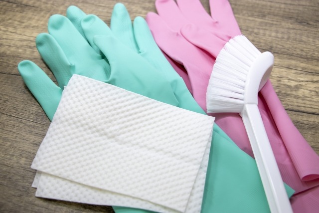 洗面台オーバーフローのヘドロを掃除する方法