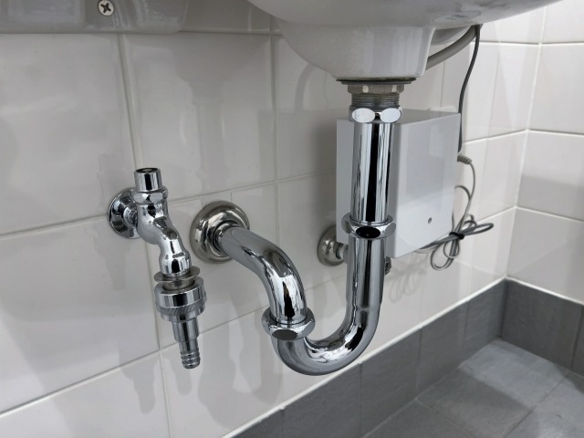 なぜ“余計に詰まる”のか?原因と仕組み