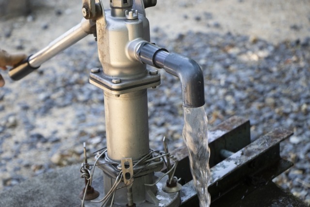 井戸水が濁る原因とは？